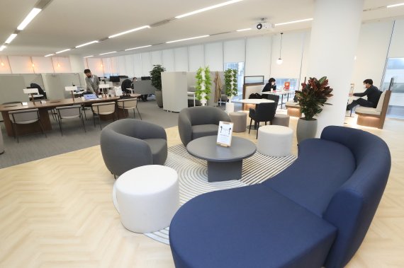 KT는 알리콘과 KT에스테이트가 공동 사업중인 공유 오피스 '집무실'에 마련된 KT 거점 오피스 모습. KT 제공