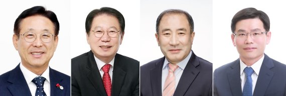 괴산군수 선거 예비후보. 왼쪽부터 이치영, 송인헌, 이준경, 정성엽씨.(사진은 정당, 가나다순)© 뉴스1