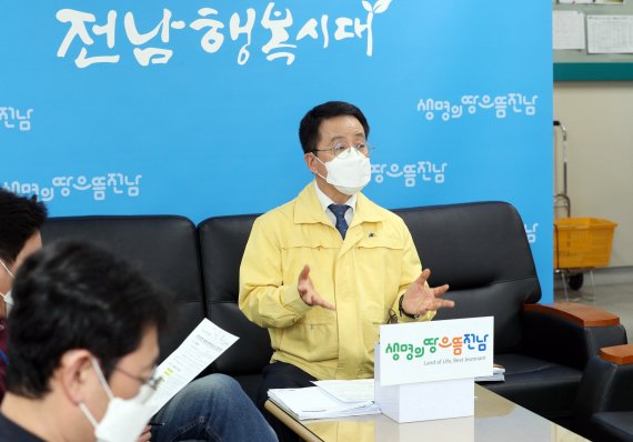 전남서 국내 첫 오미크론 재조합 변이바이러스 감염자 확인