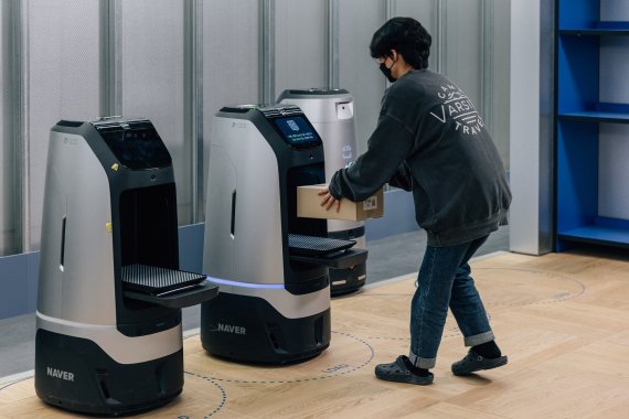 1784 6층에 위치한 로봇딜리버리. (사진제공=네이버)© 뉴스1