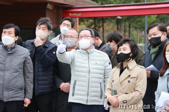 조광한 남양주시장 14일 진접-조안면 펀 그라운드 공사현장 점검. 사진제공=남양주시