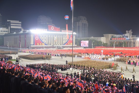 북한이 작년 9월 9일 정권수립일(9·9절) 제73주년 기념 '민간 및 안전무력 열병식'을 진행했다. 사진=노동신문 캡처