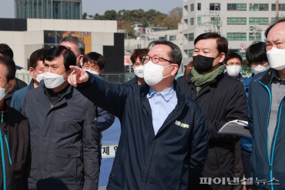 조광한 남양주시장 16일 이석영광장 조성 현장점검 진행. 사진제공=남양주시