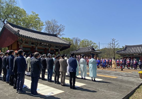 [산청=뉴시스] 산청군 덕양전 춘향대제 봉행. *재판매 및 DB 금지