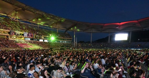 인천시와 인천관광공사가 진행하는 INK 콘서트가 한국관광공사 공모에서 최고등급인 ‘A등급’에 선정돼 국비 3억원을 확보했다. INK 콘서트장을 가득 메운 관객들 모습.