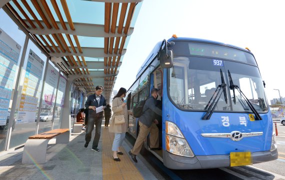 대구시가 시내버스 연료 절감장치를 설치, 3년여간 연료비 110억원을 절감했다. 사진=뉴시스