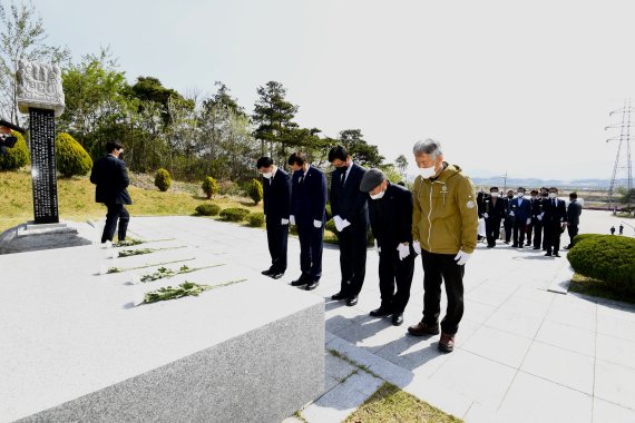 19일 전북 남원시 금지면 소재 고(故) 김주열 열사 추모공원에서 ‘제62주년 4.19 혁명 기념식’이 개최됐다.(남원시 제공)2022.4.19/© 뉴스1