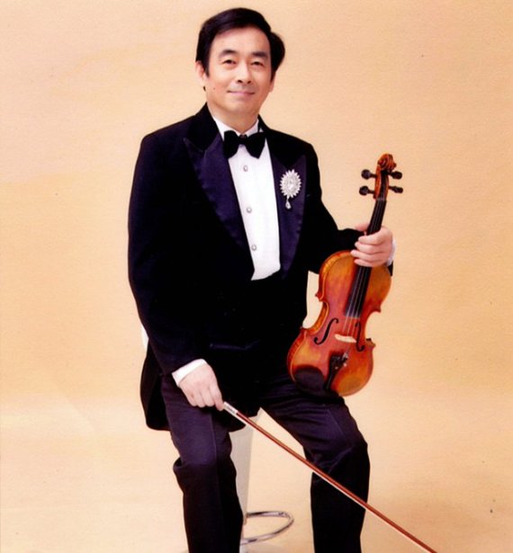 중국의 유명 바이올리니스트 천순핑. 웨이보 갈무리