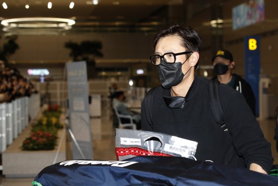배우 이병헌이 개인 일정을 마치고 20일 오전 인천국제공항을 통해 귀국하고 있다. © News1 권현진 기자