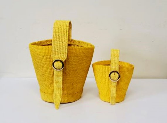 [나주=뉴시스] 박진영 작가의 한지공예 가방 살랑살랑. (사진=나주시천연염색박물관 제공) 2022.04.22. photo@newsis.com