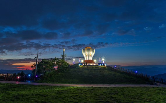 한국관광공사 야간경관 100선에 이름을 올린 구봉산전망대