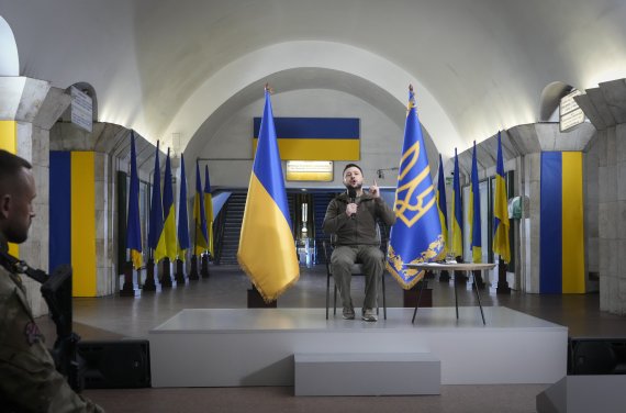 Zelensky fala com o Secretário de Estado e Defesa dos EUA em Kieuser - TV Ucrânia