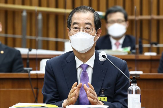 한덕수 국무총리 후보자가 25일 서울 여의도 국회에서 열린 인사청문특별위원회에서 주호영 위원장의 질문에 답변하고 있다. (공동취재) 2022.4.25/뉴스1.사진=뉴스1