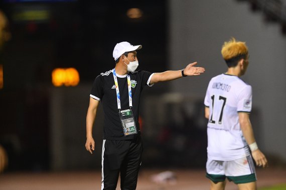 Jeonbuk empatou em 1 a 1 com Hwang Ein... rebaixamento do Grupo B da Liga dos Campeões da AFC