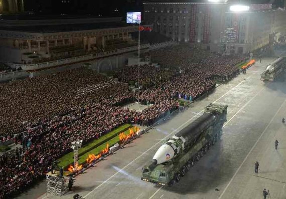 (평양 노동신문=뉴스1) = 북한 신형 대륙간탄도미사일(ICBM) '화성-17형'. [국내에서만 사용가능. 재배포 금지. DB 금지. For Use Only in the Republic of Korea. Redistribution Prohibited] rodongphoto@news1.kr