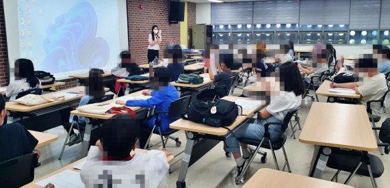 [대구=뉴시스] 이지연 기자 = 대구 서구청소년상담복지센터는 찾아가는 청소년 집단 심리지원 프로그램을 운영한다. (사진=서구청 제공) 2022.04.27. photo@newsis.com