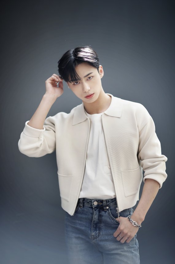 서울 종로구 뉴스1 본사. 그룹 디케이지(DKZ) 경윤 인터뷰. 2022.4.27/뉴스1 © News1 권현진 기자