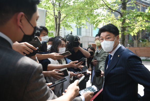 尹·국힘, 헌재 가처분 신청·국민투표 카드로 정국반전 시도