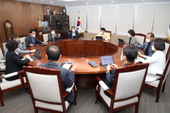 강릉시, 종이없는 스마트회의 도입