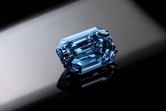 경매에 나온 블루다이아몬드 - 소더비 제공