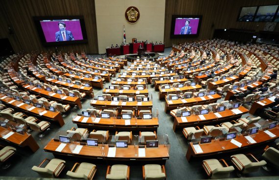 檢 수사권 축소 '검찰청법 개정안', 국회 본회의 통과(1보)