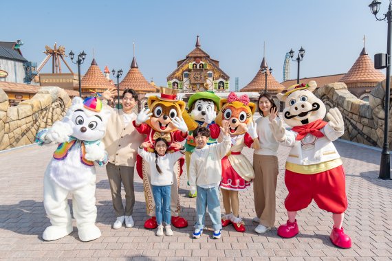 기장 '롯데월드 부산'·김해 '롯데워터파크' 가정의 달 이벤트