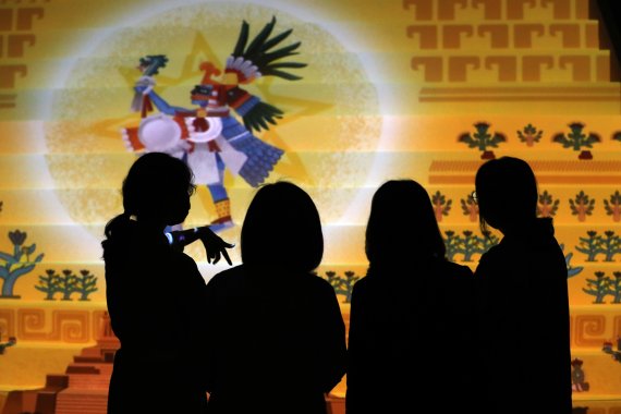 [서울=뉴시스] 박진희 기자 = 한국-멕시코 수교 60주년 기념 국립중앙박물관 특별전 '아스테카-태양을 움직인 사람들' 언론공개회가 열린 2일 서울 용산구 박물관 상설전시관에 아스테카의 신성한 제의가 열렸던 대신전 모형 '템플로 마요르'가 전시되어 있다. 전시는 오는 8월 28일까지. 2022.05.02. pak7130@newsis.com