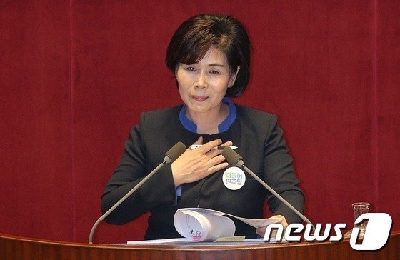 더불어민주당 경기도당이 3일 기초단체장 후보 8명을 추가 발표했다. 사진은 남양주시장 후보로 확정된 최민희 전 의원./사진=뉴스1