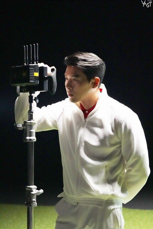 [서울=뉴시스] 현빈 2021.05.02(사진=VAST엔터테인먼트 인스타그램 캡처) photo@newsis.com *재판매 및 DB 금지