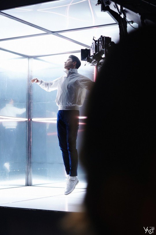 [서울=뉴시스] 현빈 2021.05.02(사진=VAST엔터테인먼트 인스타그램 캡처) photo@newsis.com *재판매 및 DB 금지