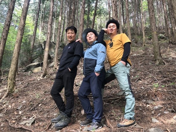 [서울=뉴시스] '나는 자연인이다' 개그맨 윤택, 이승윤, 성우 정형석. 2022.05.04.(사진=MBN '나는 자연인이다' 제공) photo@newsis.com*재판매 및 DB 금지 *재판매 및 DB 금지