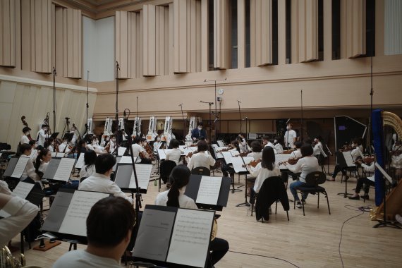 [서울=뉴시스]서울시향, '가정의 달' 녹음 현장. (사진=서울시향 제공) 2022.05.04. photo@newsis.com *재판매 및 DB 금지