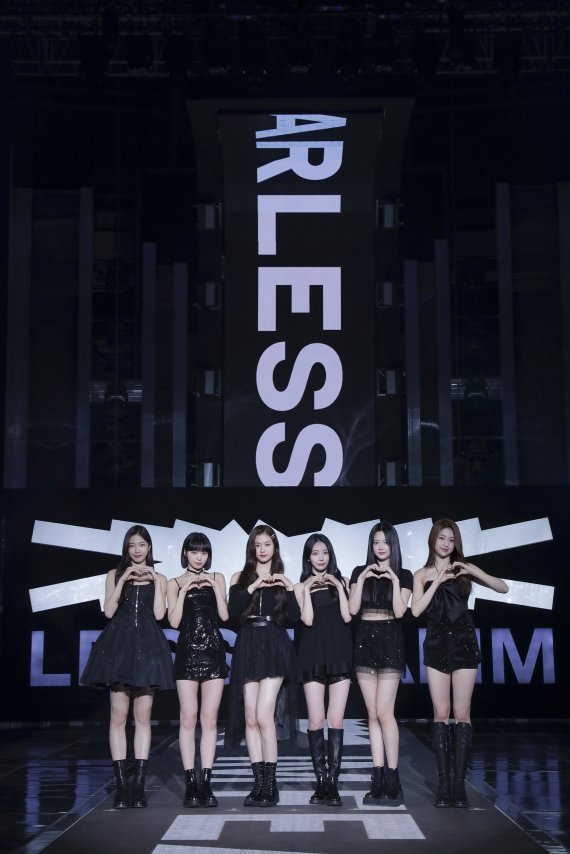 [서울=뉴시스] 르세라핌. 2022.05.05. (사진 = 하이브·쏘스뮤직 캡처) photo@newsis.com *재판매 및 DB 금지