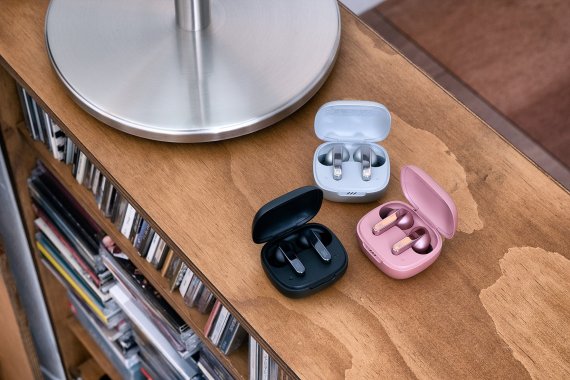 프리미엄 노이즈 캔슬링 무선 이어폰 JBL LIVE PRO 2. (사진제공=JBL) *재판매 및 DB 금지