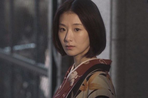[서울=뉴시스] 영화 '스파이의 아내' 속 배우 현리의 모습. *재판매 및 DB 금지