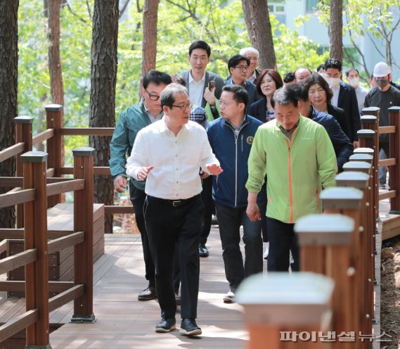 조광한 남양주시장 10일 화도근린공원 현장점검 실시. 사진제공=남양주시