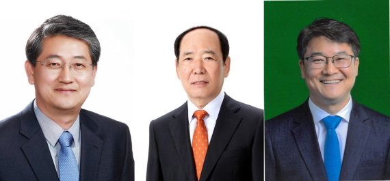 김순호(59) 민주당 후보, 전경태(74) 무소속 후보, 정현택(54) 무소속 후보(왼쪽부터)© 뉴스1
