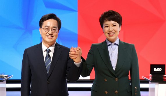 '가짜 경기맘' vs ‘아들 이중국적'…김동연-김은혜 네거티브 격화