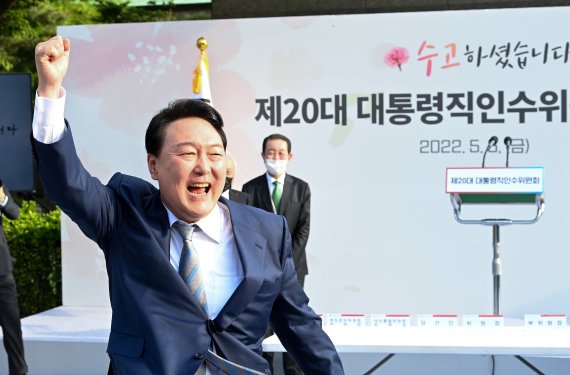 [尹정부의 도전⑦]'영끌''빚투'가 빚은 시한폭탄…'대출규제 완화' 드라이브 걸까