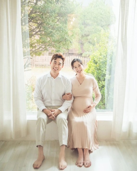 Cho Chung-hyun e Kim Min-jung se casaram após 6 anos de casamento