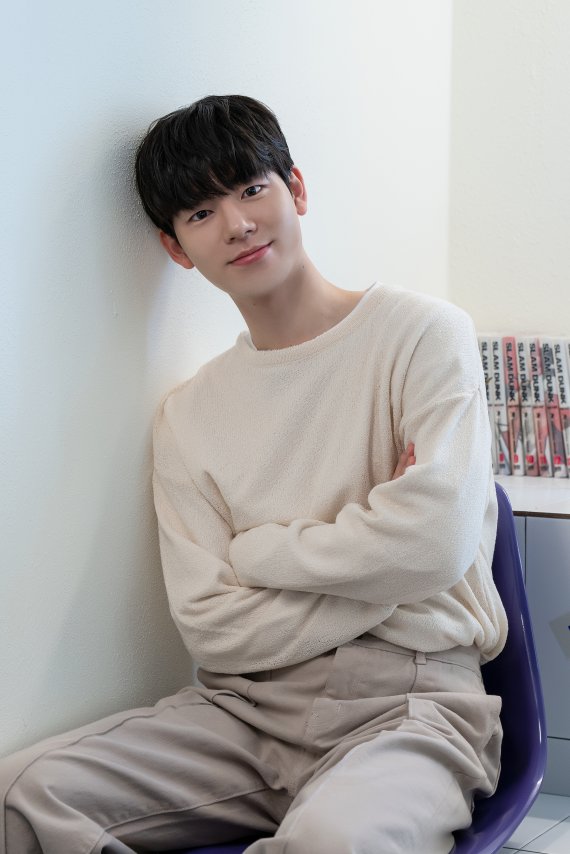 [서울=뉴시스] 배우 배현성. 2022.05.17.(사진=어썸이엔티 제공) photo@newsis.com*재판매 및 DB 금지 *재판매 및 DB 금지