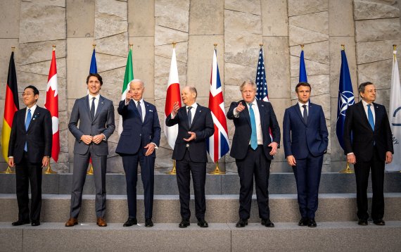 G7財務大臣と中央銀行総裁の開会式…石油価格の高騰と食糧不足への対策はありますか？