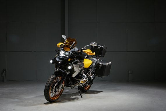 BMW 모토라드 'R 1250 GS 40주년 컴플리트 에디션' 온라인 판매