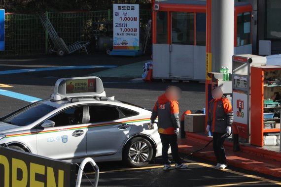 지난해 12월1일 오후 인천 부평구의 한 LPG 충전소 모습 © News1 성동훈 기자