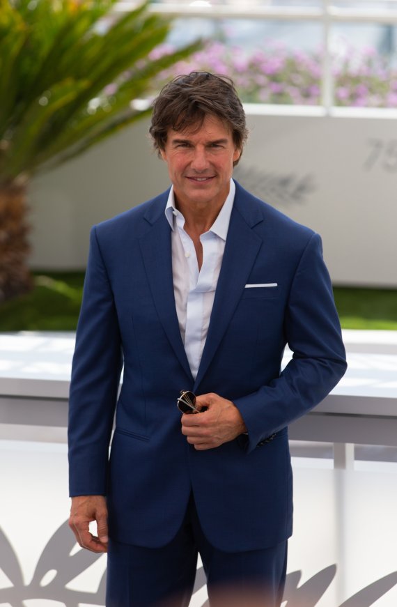 18일 오후(현지시간) 제75회 칸 국제영화제가 열리고 있는 프랑스 남부 칸 ‘팔레 데 페스티벌’(Palais des Festivals)에서 영화 ‘탑건:매버릭’(TOP GUN : MAVERICK)의 포토콜이 열려 주연 배우 톰 크루즈가 포즈를 취하고 있다. 2022.05.18/뉴스1. © News1 이준성 프리랜서기자