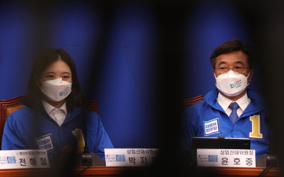 박지현, 의미심장한 글 "내부 총질? 폭력앞에 침묵했다"