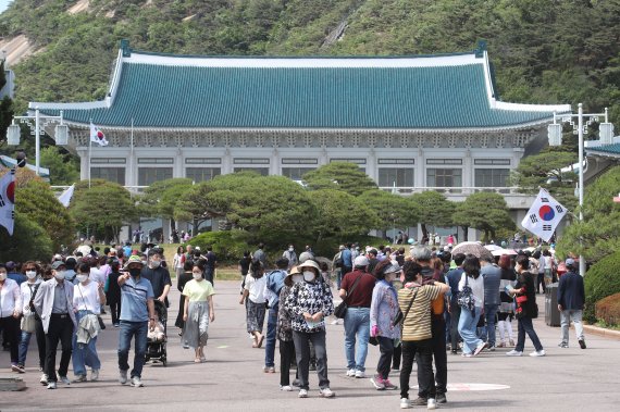 "많이 오게 많이 쓰게" 문체부, K관광 활성화 대책 내놨다