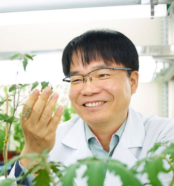 [진주=뉴시스] 경상국립대 김재연 교수. *재판매 및 DB 금지