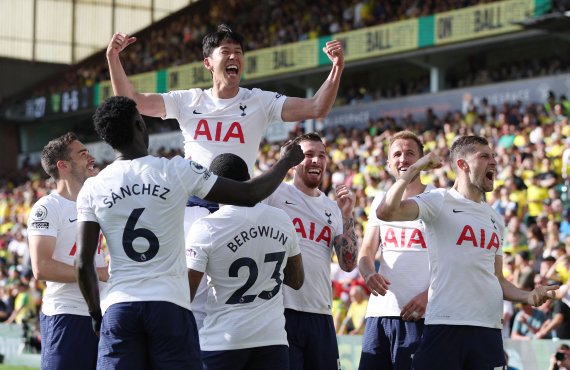 손흥민 선수와 토트넘 홋스퍼 선수들.© 로이터=뉴스1