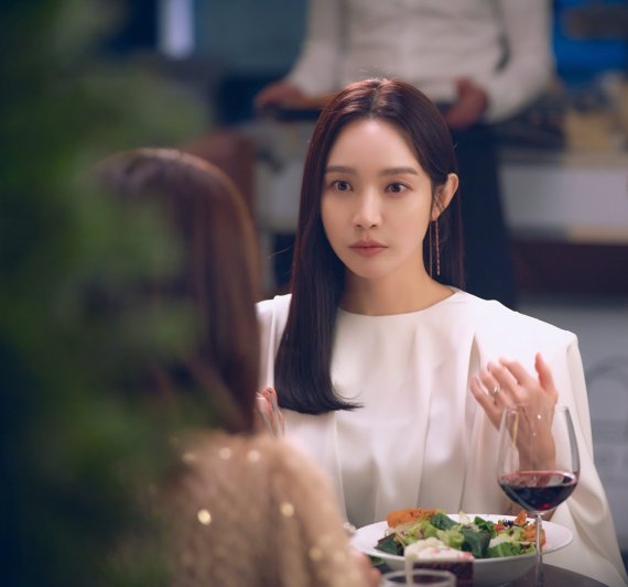 이민영, 현모양처 꿈꿨지만 현실은…'마녀는 살아있다' - 파이낸셜뉴스 이민영, 현모양처 꿈꿨지만 현실은…'마녀는 살아있다' - 파이낸셜뉴스